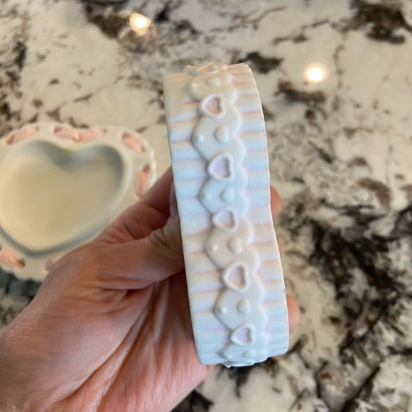 Precious moment sister dish with heart lid - Picture 6 of 10